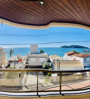 950 Apartamento em Bombinhas com 3 dormitórios. VISTA PARA O MAR